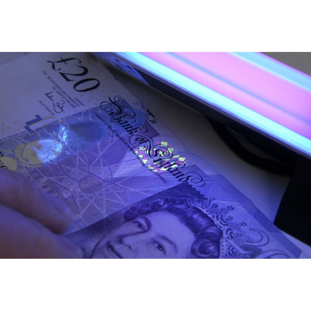 Compact UV Blacklight With Built in Torch - Bank Note Checking