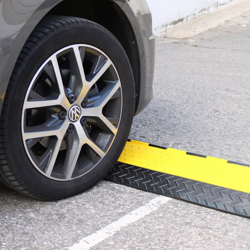 5 Channel 1m Rubber Cable Guard Black and Yellow