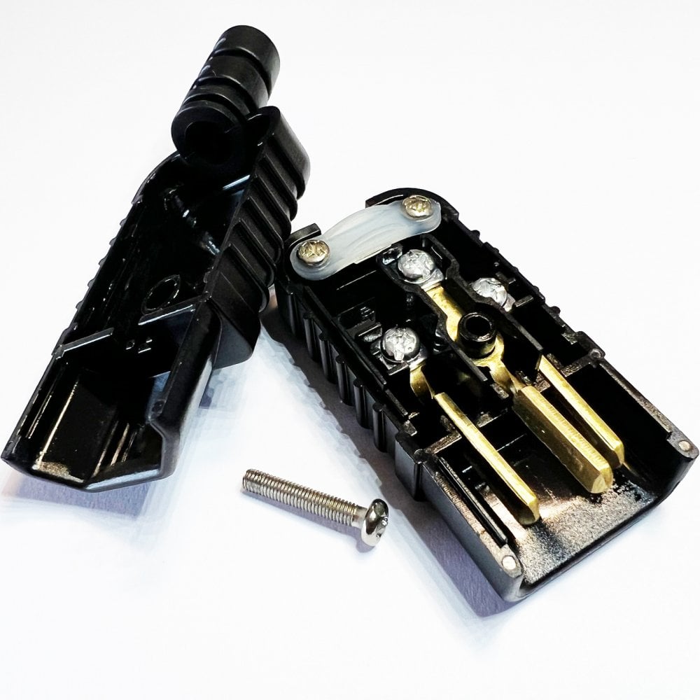 Pair Of Heavy Duty In-line IEC Male Rewireable Plugs