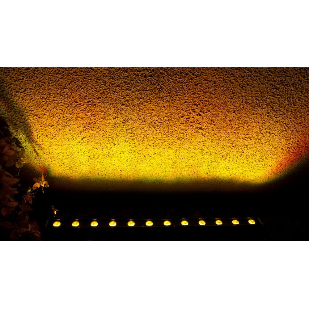 COLORband Q4 IP Rated Outdoor Lighting LED Wash Batten