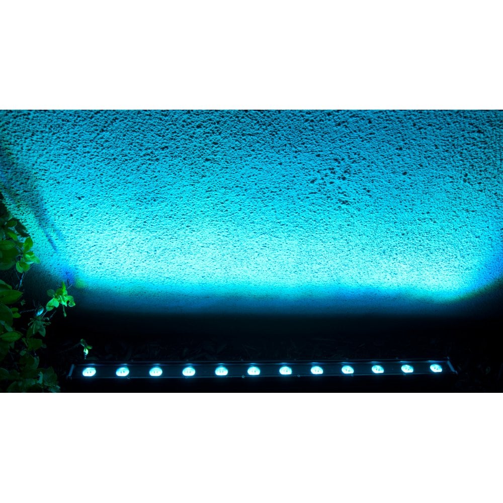 COLORband Q4 IP Rated Outdoor Lighting LED Wash Batten