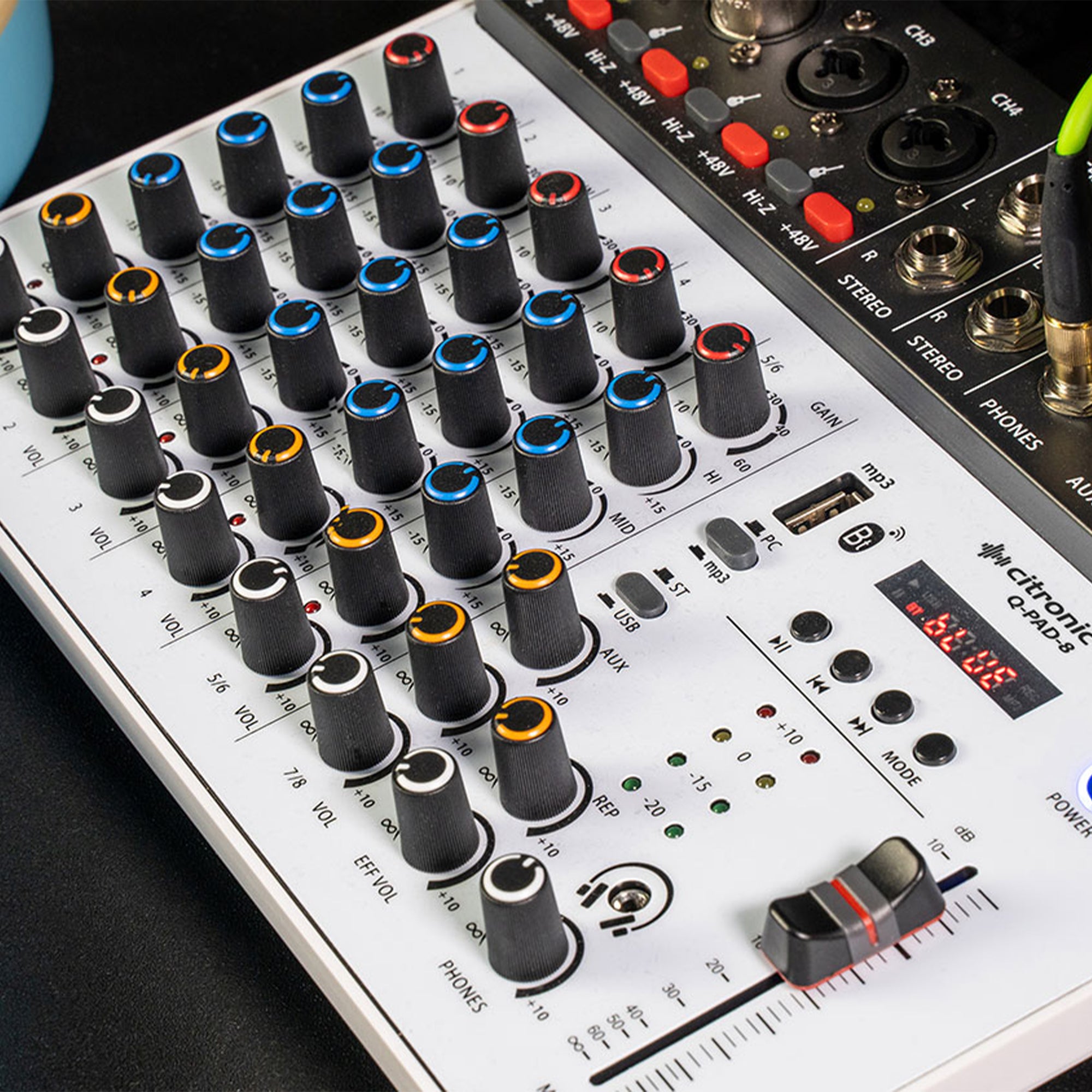 Q-PAD-8 Compact Mixer USB, Bluetooth & Audio Interface