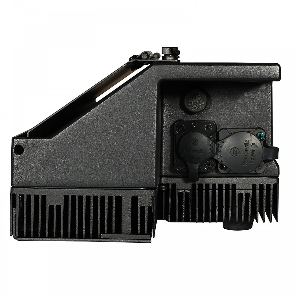 Virtuoso 700 Cyclorama IP 65 HEX Wash Light