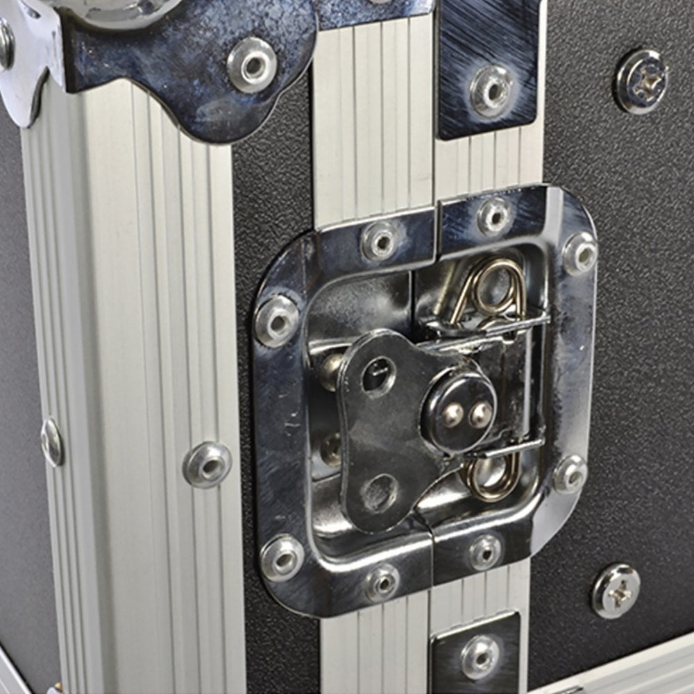 Short Flight Case 8u Shallow Supplied With Fixings